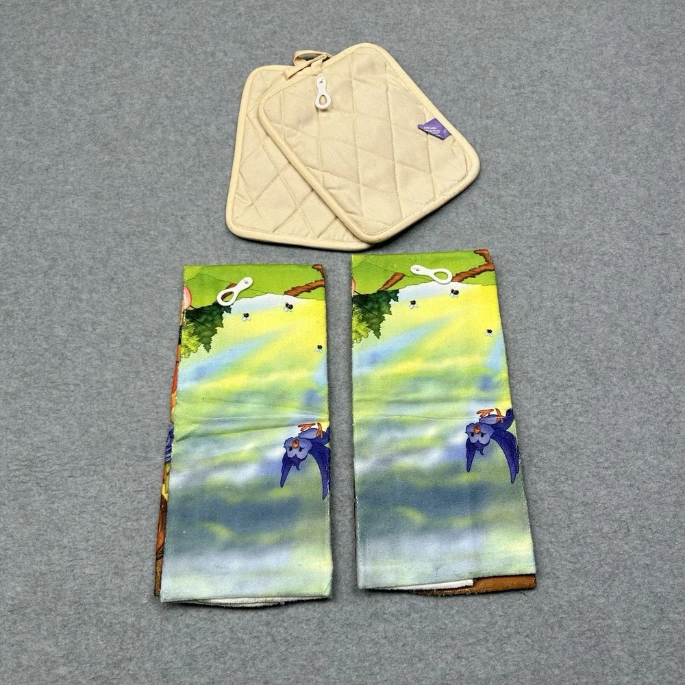 NOS Disney Pooh & Friends Kitchen Oven Pot Holder & Towel Set 90s Tigger Piglet‎
